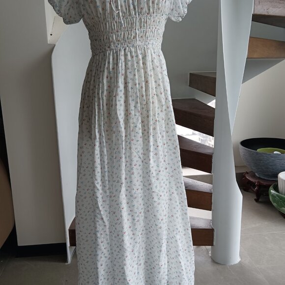 Doen Siena Shirred Floral Print Maxi Dress - Picture 6 of 10